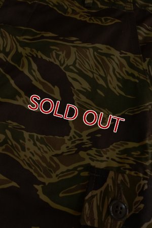 画像11: THE REAL McCOY'S TIGER CAMOUFLAGE SHORTS/JOHN WAYNE 'CRAZY PATTERN' MP18093